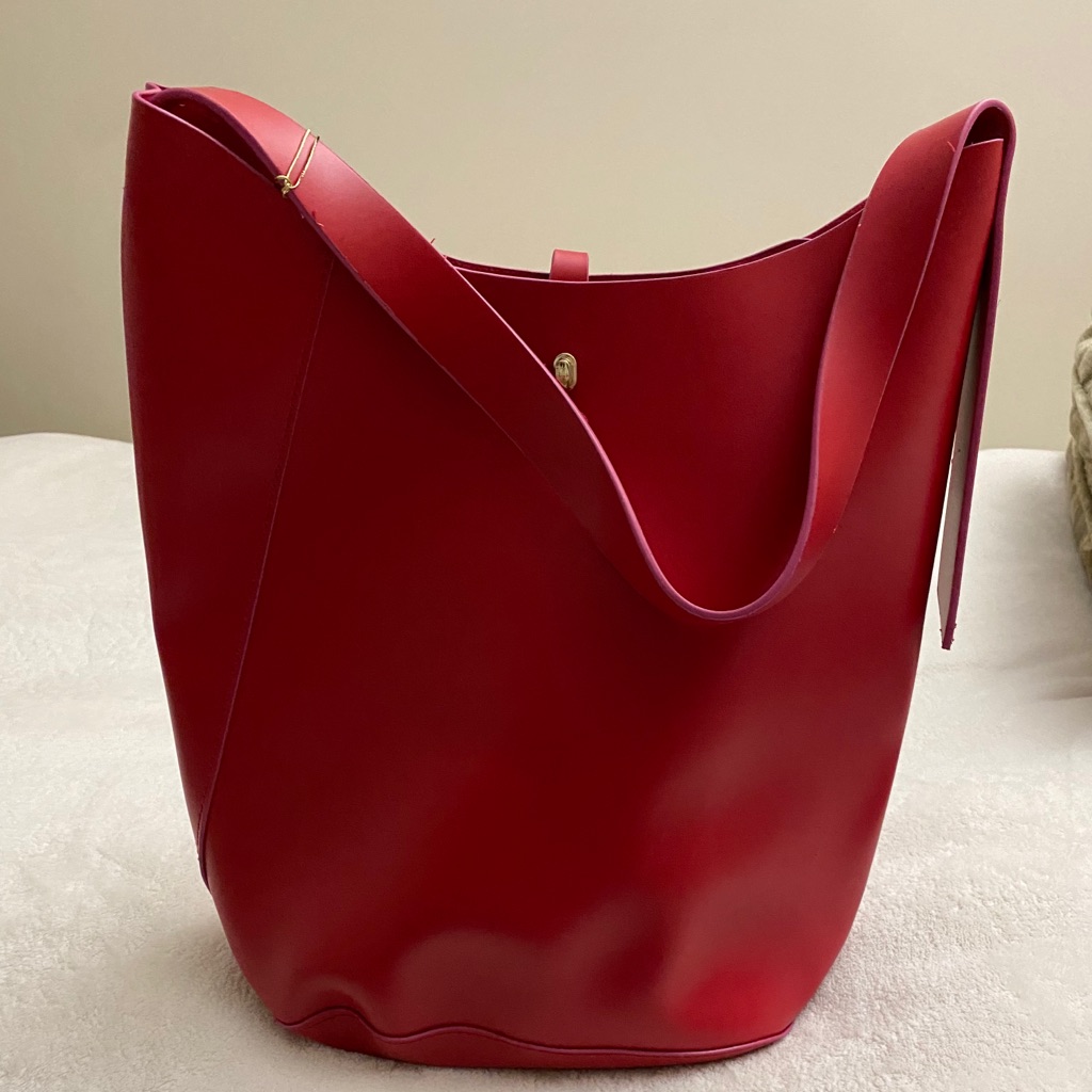 Elizabeth Arden Tote Bag
